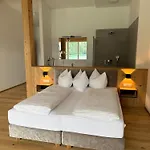 Seehotel Lilly Hotel Strobl