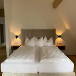 Seehotel Lilly 3* Strobl