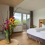 Seehotel Lilly Hotel Strobl