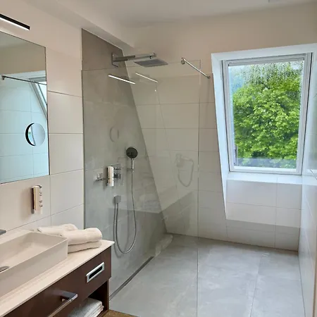 Hotell Seehotel Lilly 3*