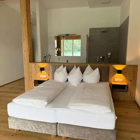 Seehotel Lilly Отель Штробль