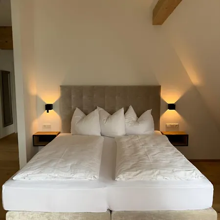 Seehotel Lilly 3* Штробль
