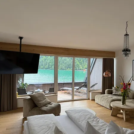 Отель Seehotel Lilly Штробль