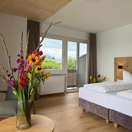 Seehotel Lilly Отель Штробль