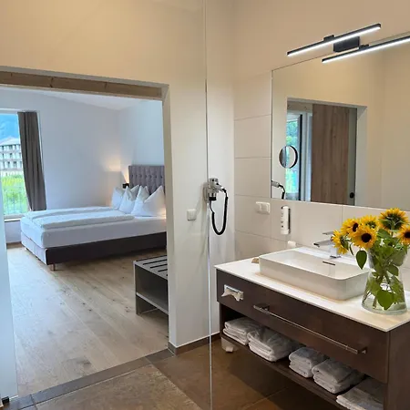 Отель Seehotel Lilly 3*