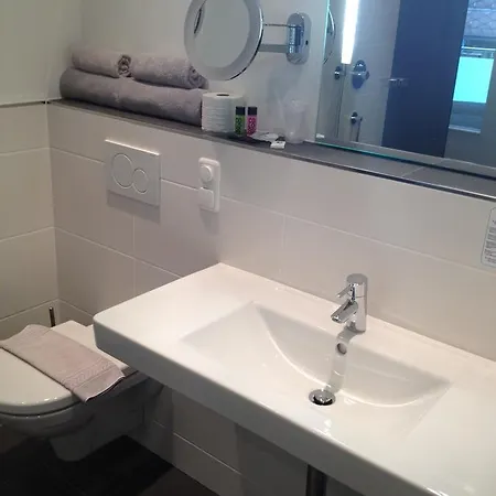 Seehotel Lilly 3* Strobl