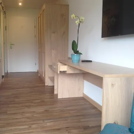 Seehotel Lilly 3* Strobl