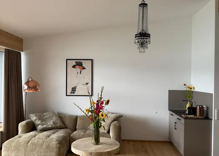 丽丽湖畔酒店 酒店