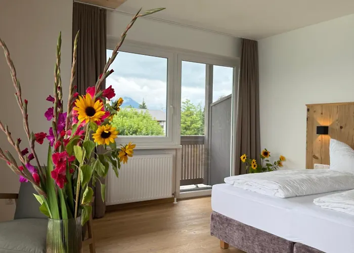 Seehotel Lilly 호텔 스트로블