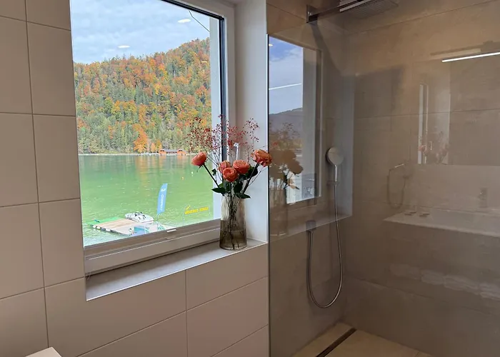 丽丽湖畔酒店 3* 施特罗布尔