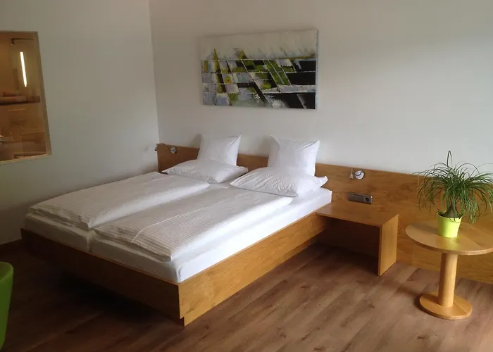 Seehotel Lilly 스트로블